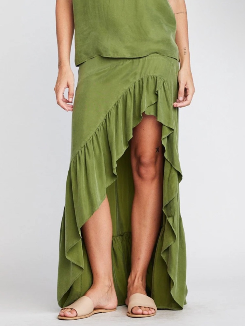 NWOT Self Contrast Jenna Ruffle Skirt